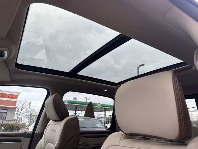 2020 RAM 1500 Laramie Crew Cab 4x4 6'4" Box