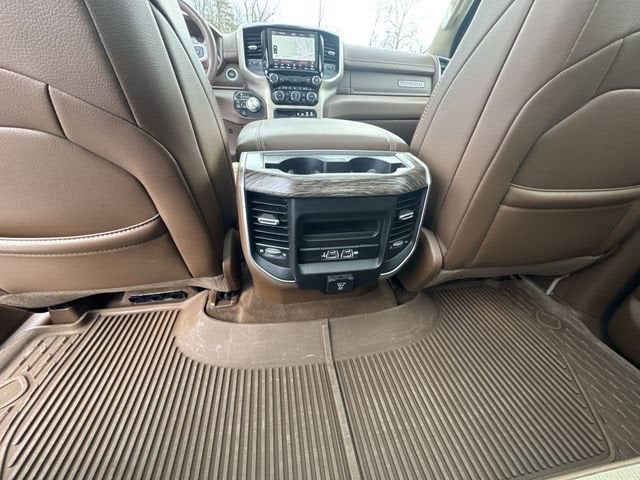 2020 RAM 1500 Laramie Crew Cab 4x4 6'4" Box