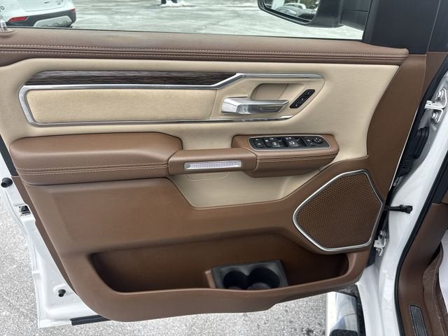 2020 RAM 1500 Laramie Crew Cab 4x4 6'4" Box