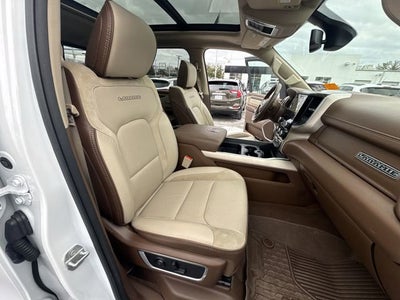 2020 RAM 1500 Laramie Crew Cab 4x4 6'4" Box