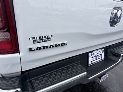 2020 RAM 1500 Laramie Crew Cab 4x4 6'4" Box