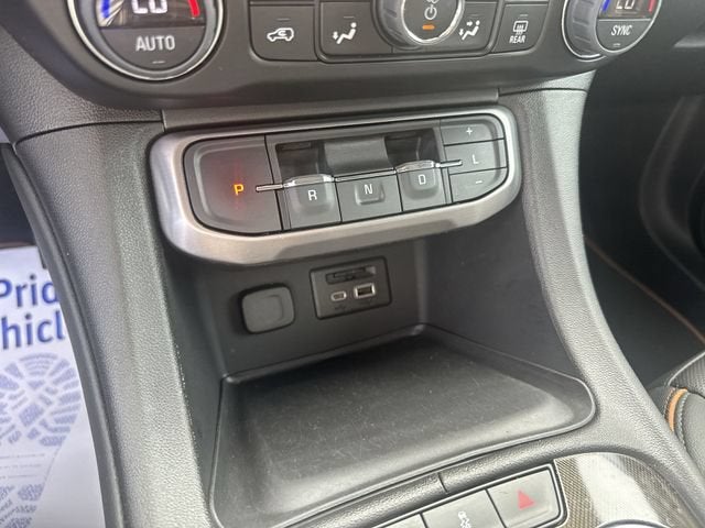 2023 GMC Acadia AT4