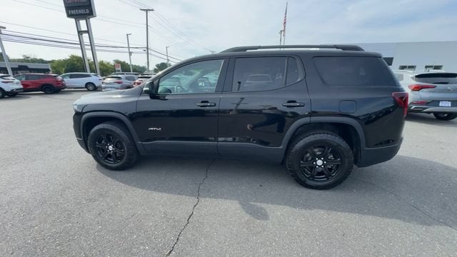 2023 GMC Acadia AT4