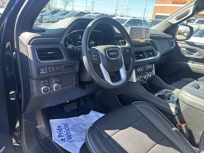 2023 GMC Yukon SLT