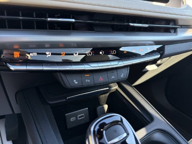 2024 Cadillac XT4 Luxury
