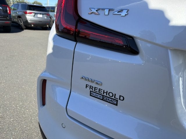 2024 Cadillac XT4 Luxury