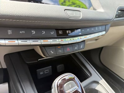2023 Cadillac XT4 AWD Premium Luxury