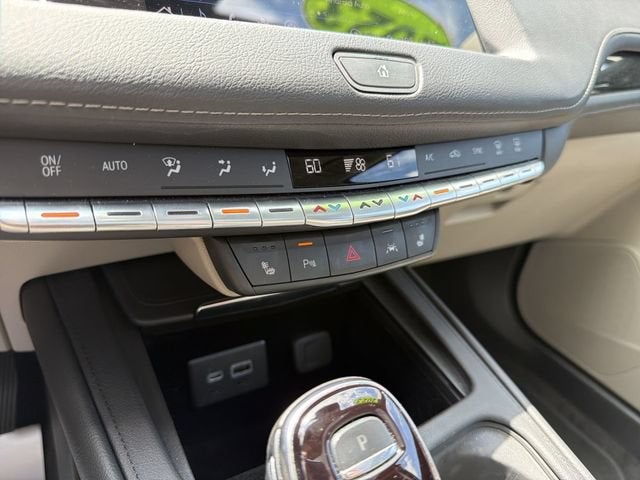 2023 Cadillac XT4 AWD Premium Luxury