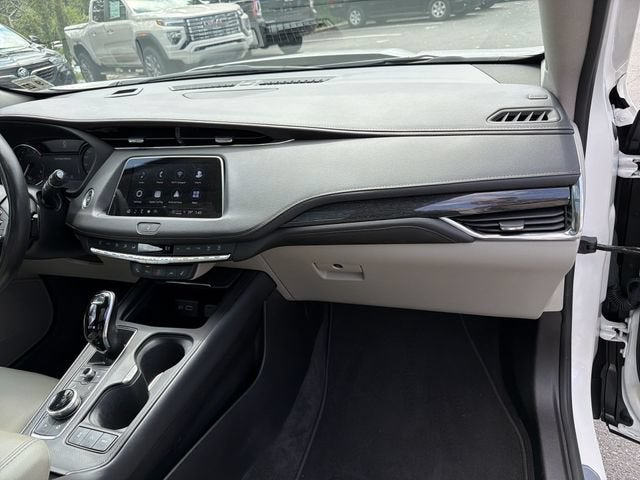 2023 Cadillac XT4 AWD Premium Luxury