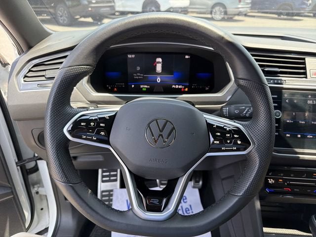 2022 Volkswagen Tiguan 2.0T SE R-Line Black