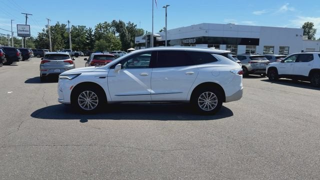 2024 Buick Enclave Essence